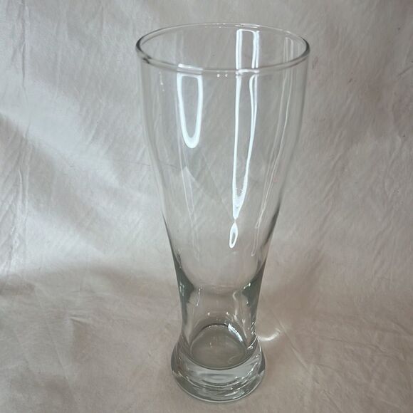 Beer Glass 24 Ounces 9 Inches Tall 3 1/4 Inches Diameter Clear Drinking Bar - Picture 2 of 4